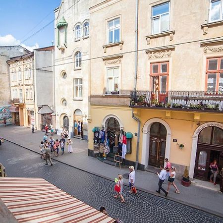 Апартаменти На Вірменській3 З 2Спальні Та Кухня Liov Exterior foto
