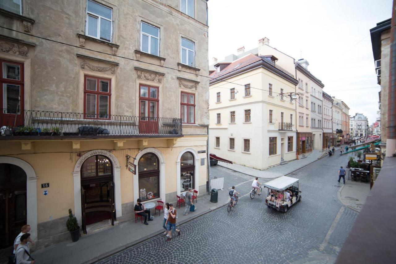 Апартаменти На Вірменській3 З 2Спальні Та Кухня Liov Exterior foto